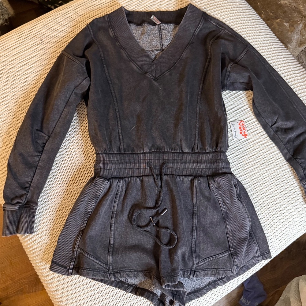 Free People Movement NWT Hot Shot Long Sleeve Romper Black Size M